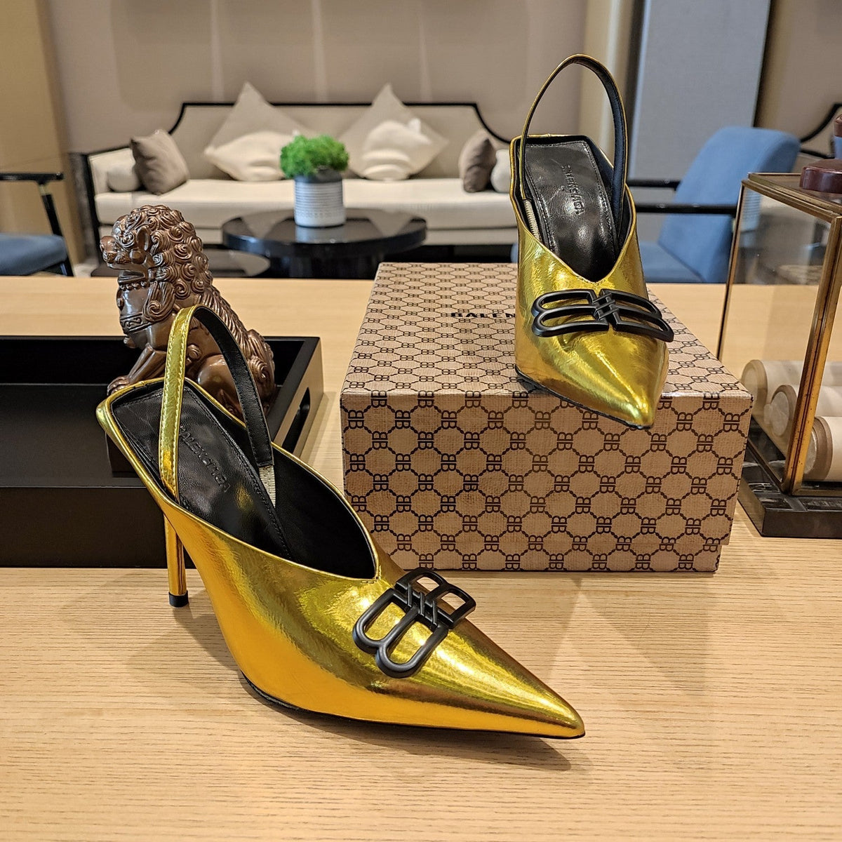 Balenciaga 26s High Heel 100 Gold Patent Leather 681203