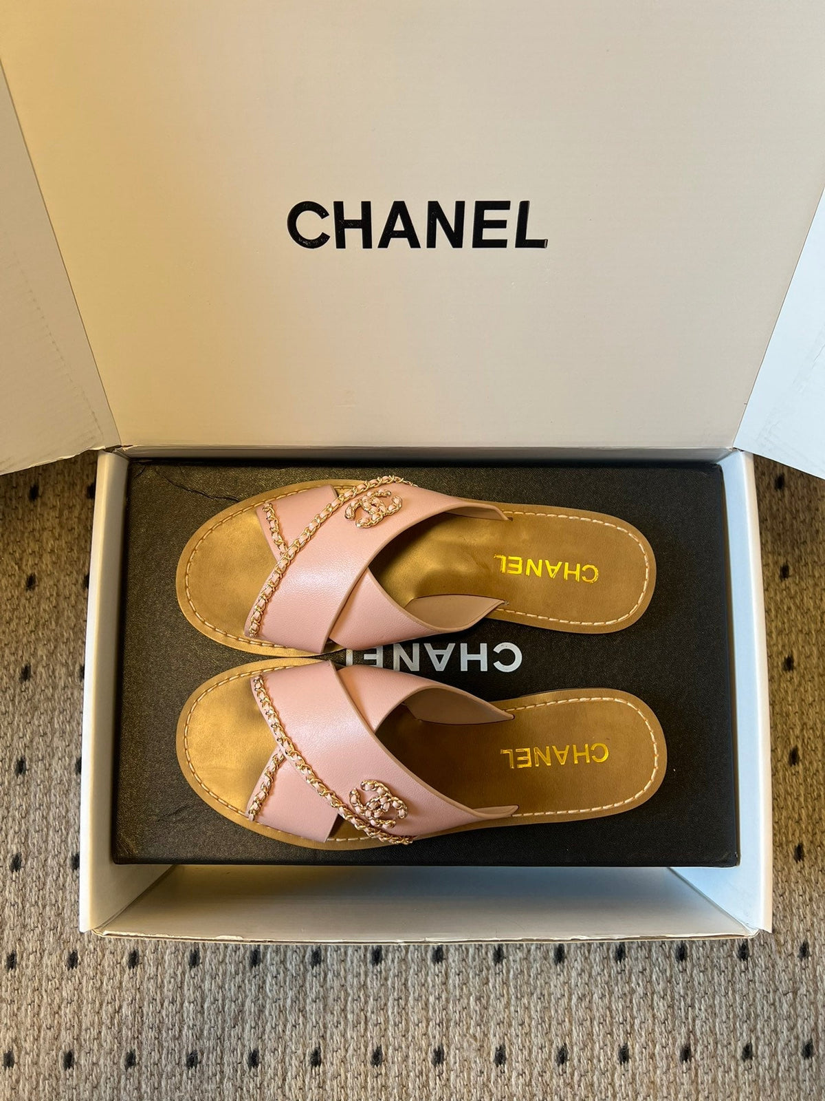 CC 26s Flat Sandals Pink Brown Cowhide 627193