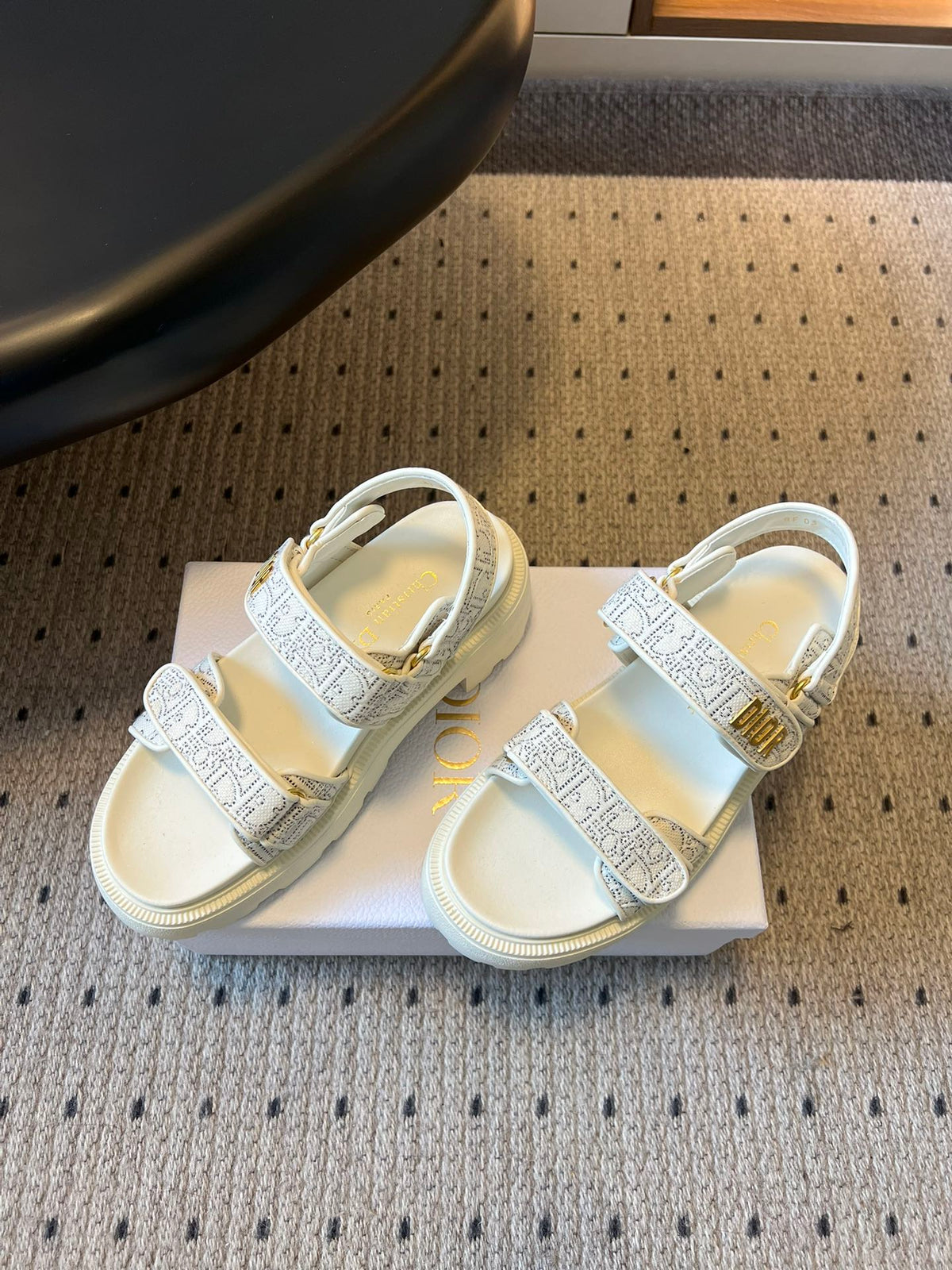 CD 26 Platform Sandals White Sheepskin Embroidered Fabric 621796