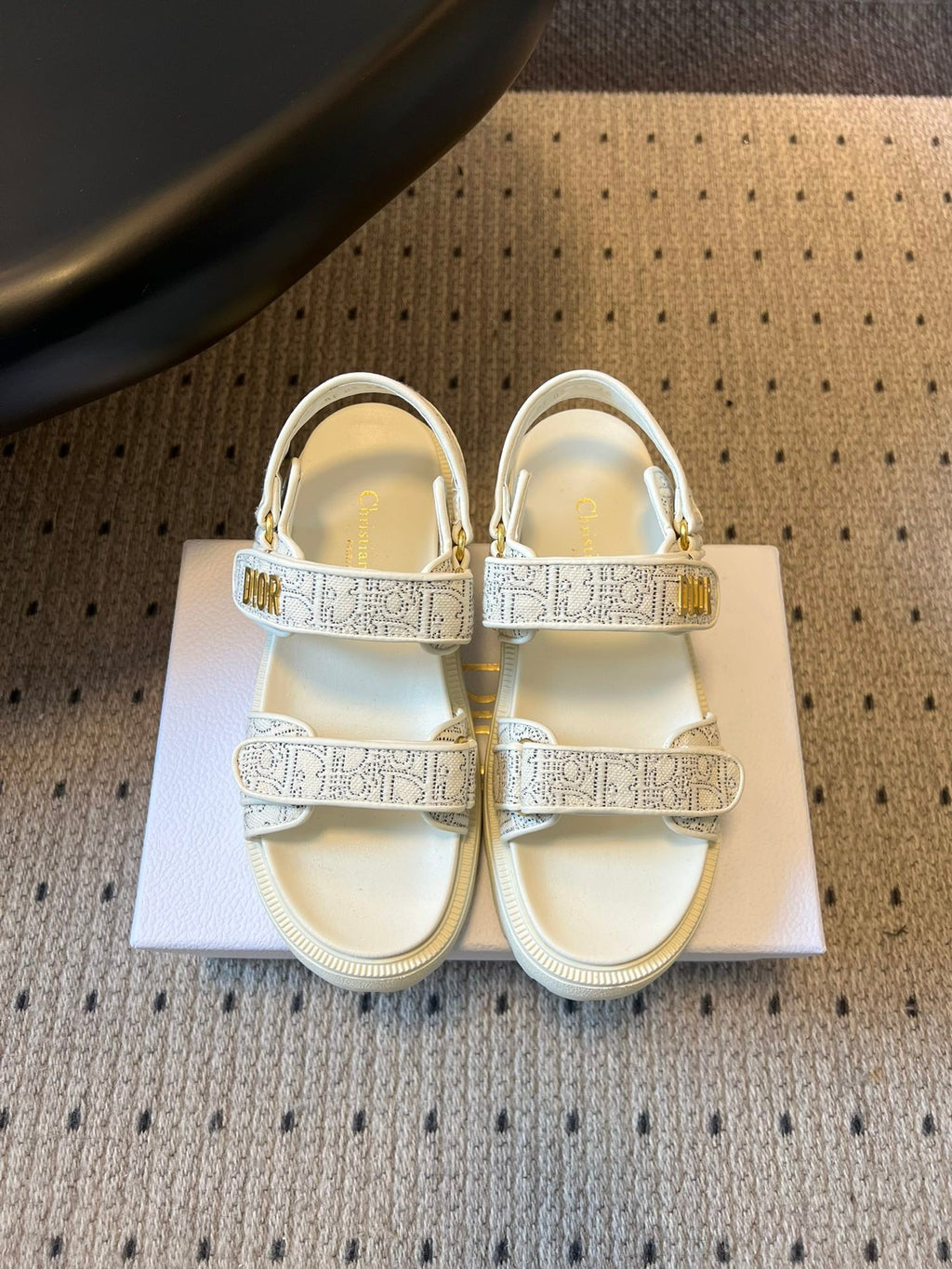 CD 26 Platform Sandals White Sheepskin Embroidered Fabric 621796