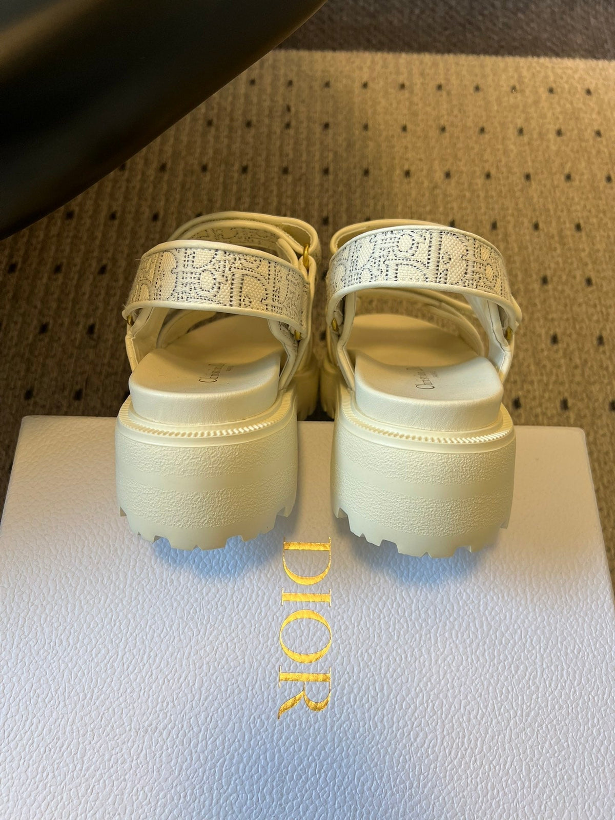 CD 26 Platform Sandals White Sheepskin Embroidered Fabric 621796