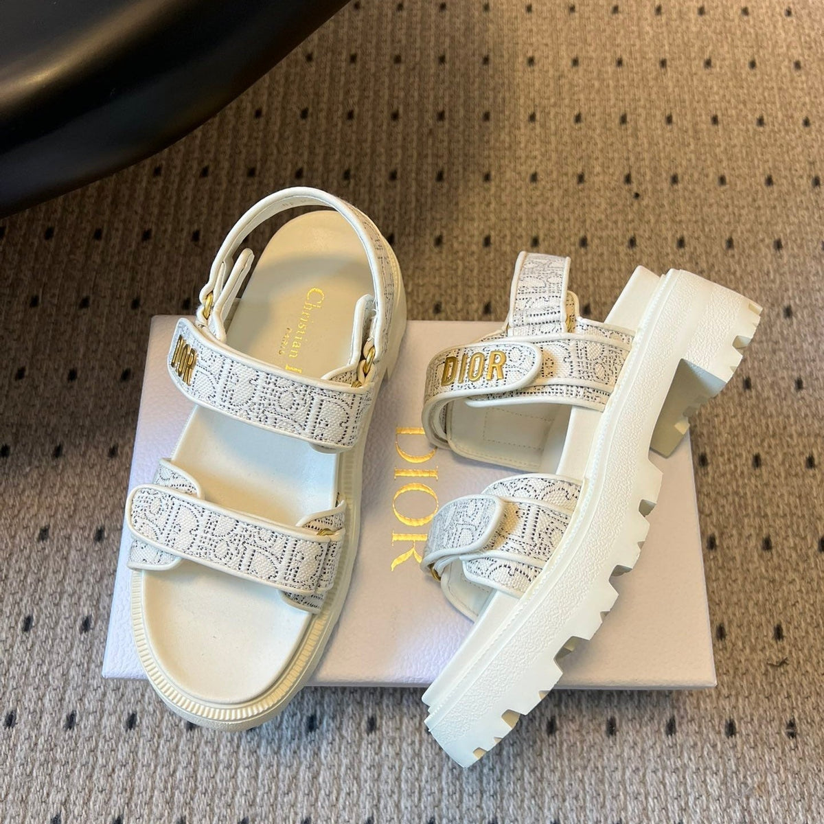 CD 26 Platform Sandals White Sheepskin Embroidered Fabric 621796