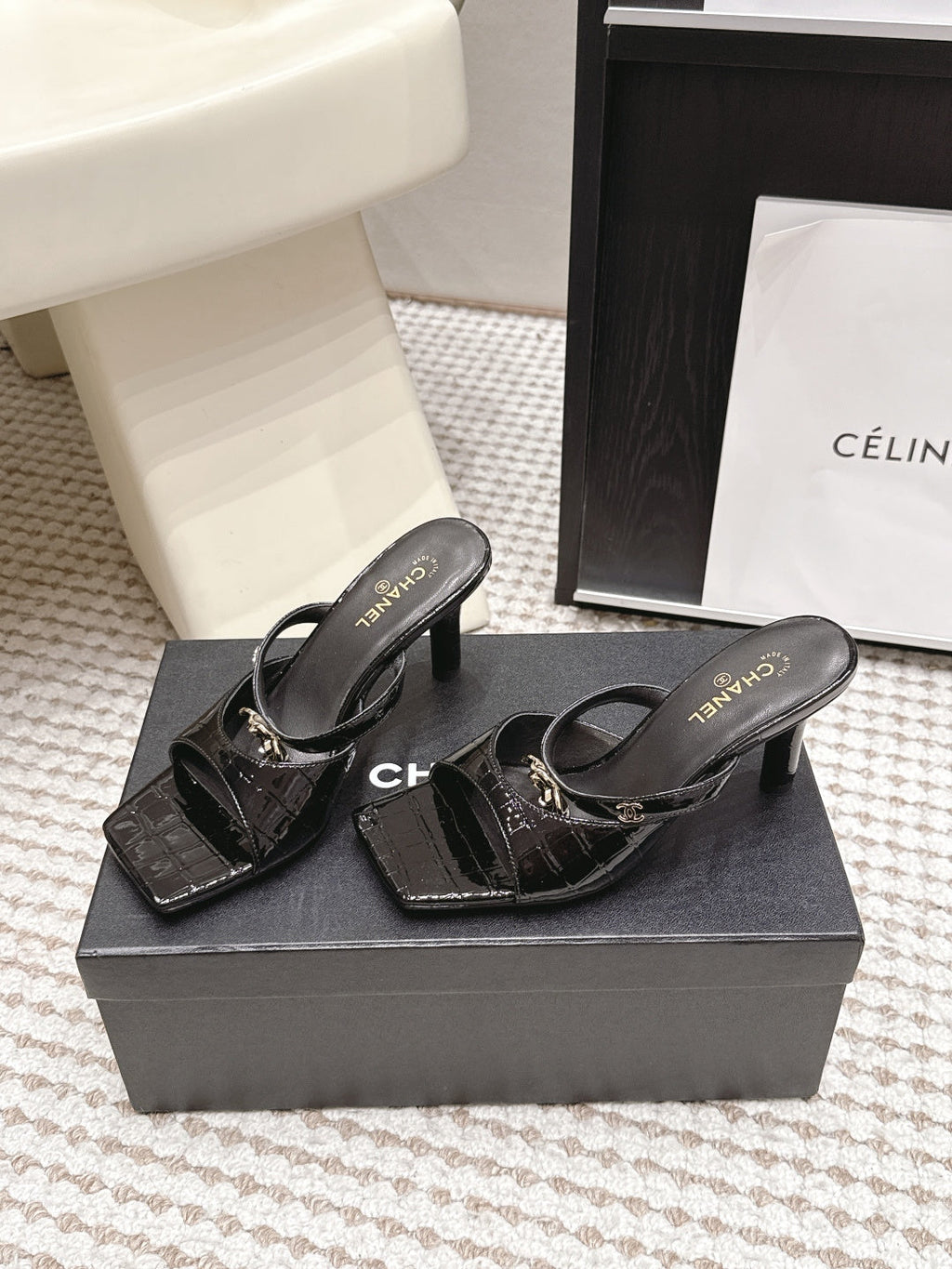 Chanel 2026 High-Heeled Crocodile-Patterned Sandal Leather 930661
