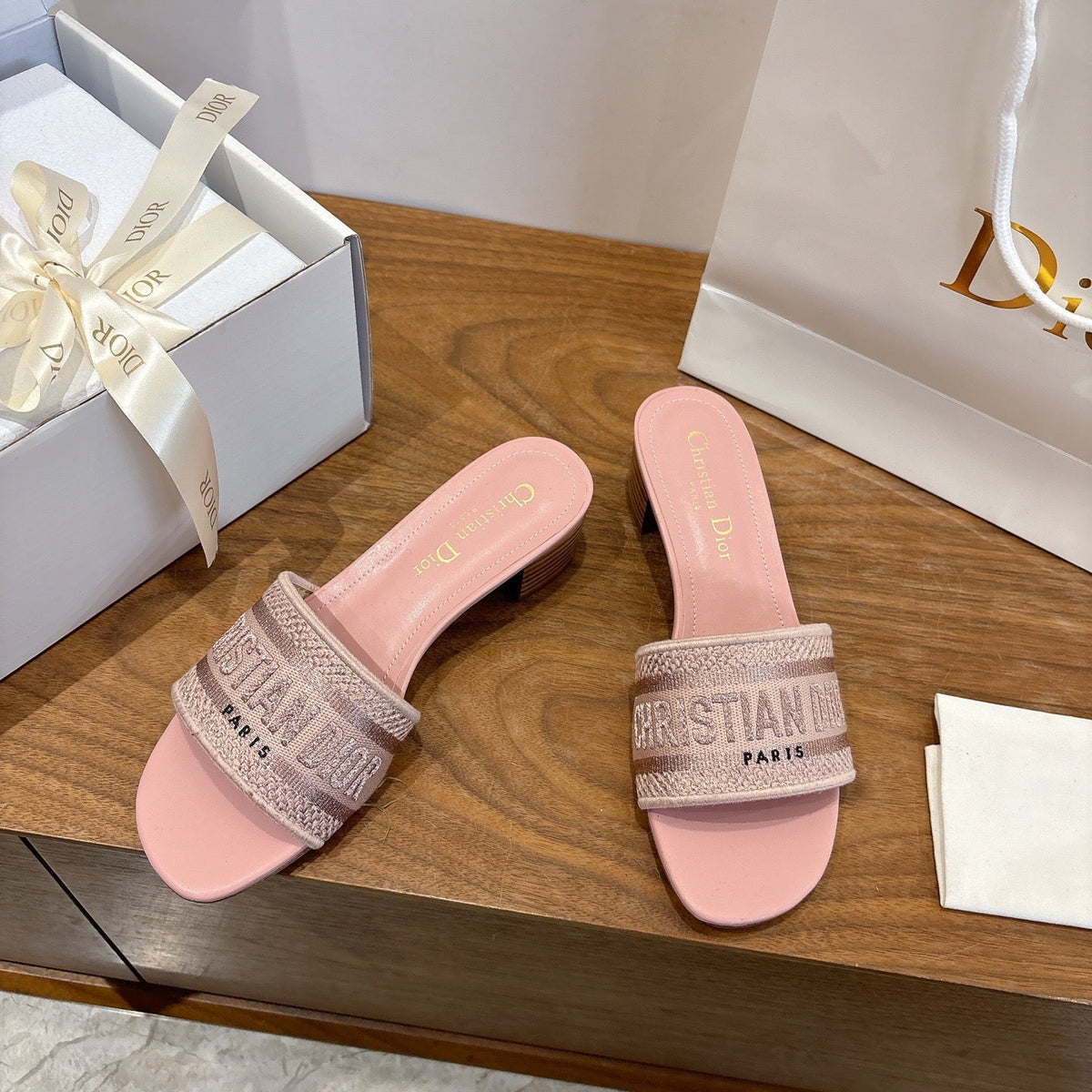 CD 26s Embroidered Sandals 45 Canvas Cowhide 685519