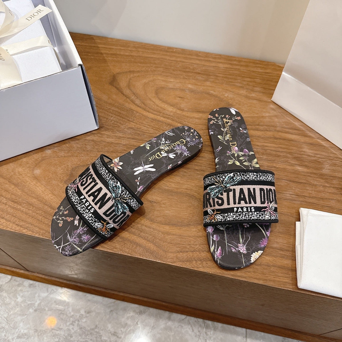 CD 26s Embroidered Sandals Canvas Cowhide 685571