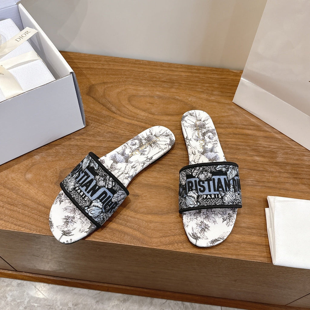 CD 26s Embroidered Sandals Canvas Cowhide 685571