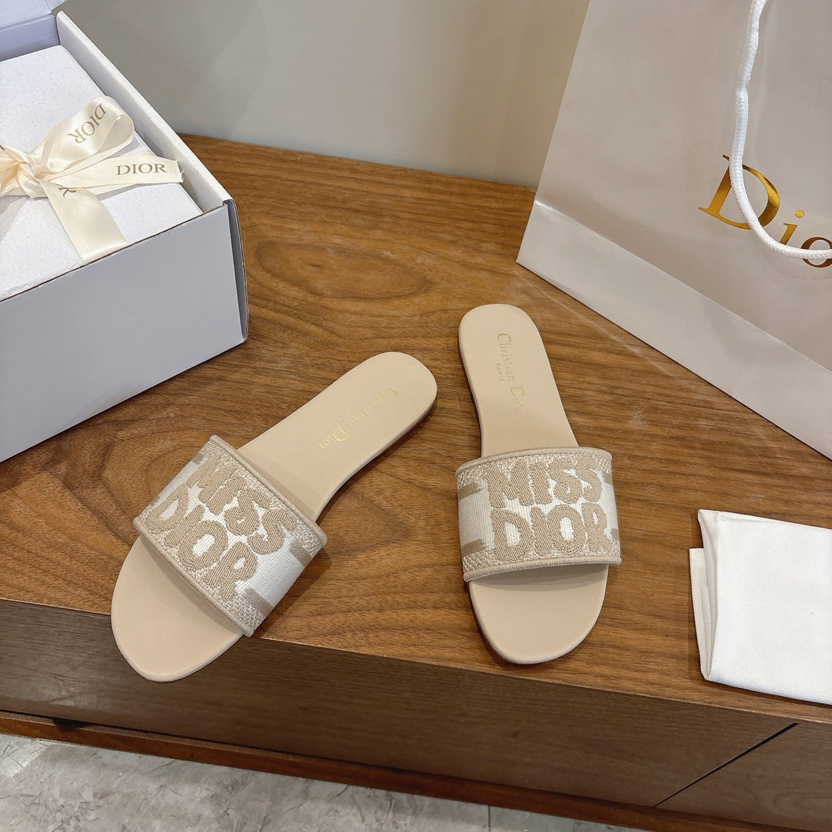 CD 26 Flat Sandals Miss Dior Canvas Cowhide 685462