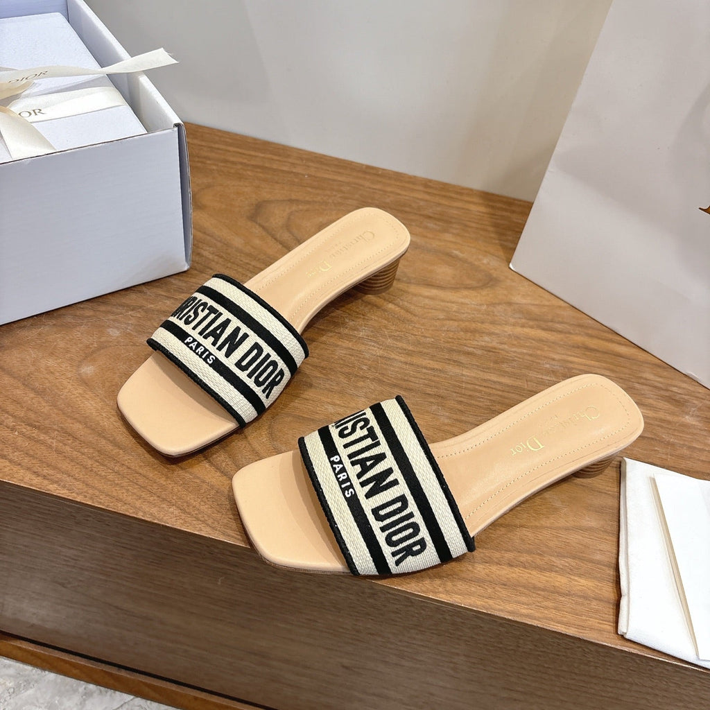 CD 26s embroidered Sandals Canvas Cowhide 685346