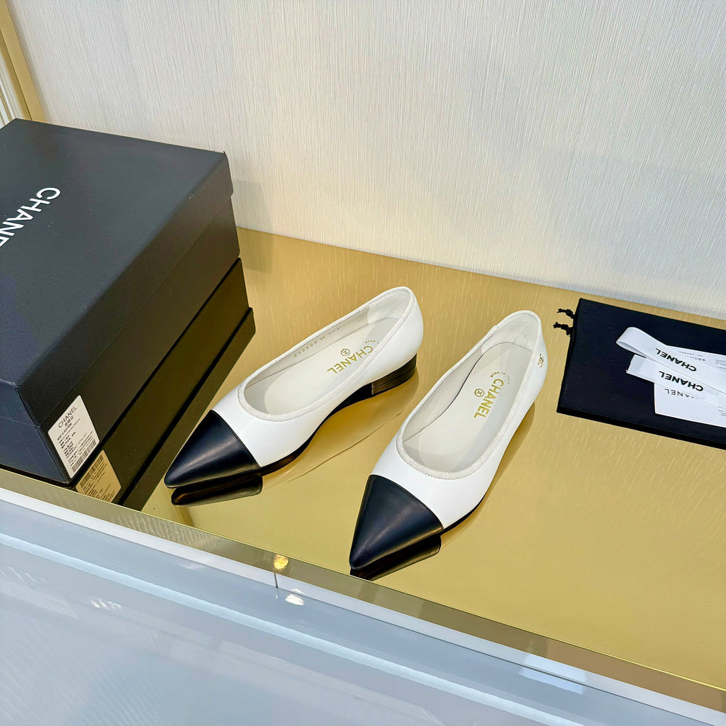 CC 2026 Ballet Flats White Black Sheepskin 668123
