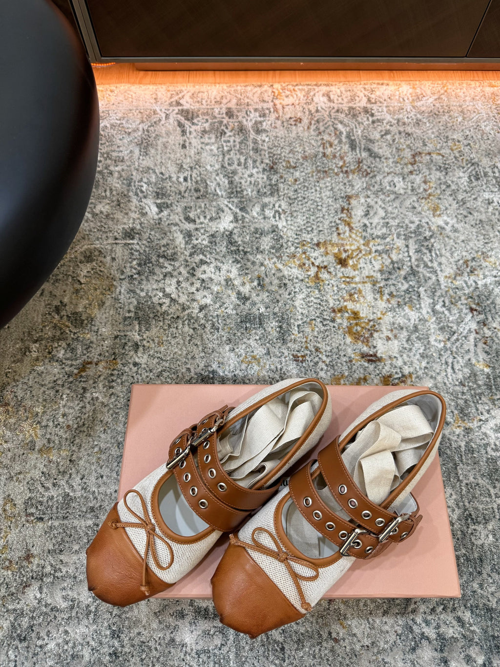 Miumiu 26ss  Ballet Flat Ivory Camel Canvas Cowhide 709811