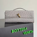 Bottega Veneta 2026 Andiamo Clutch 31cm Light Gray Ostrich Leather 136971