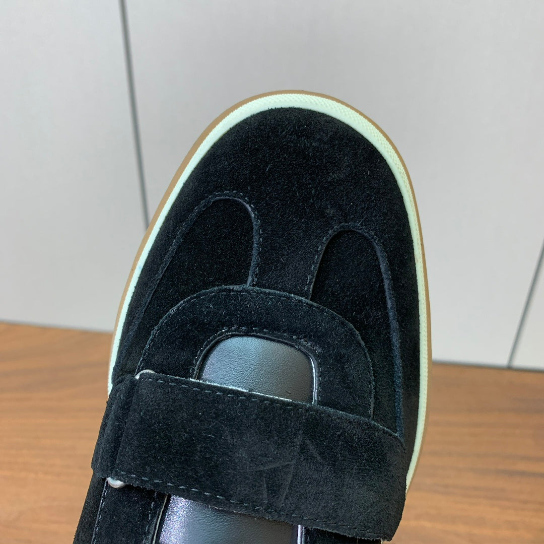 LP 26SS Velcro-strap Sneaker Black Suede Leather 585748