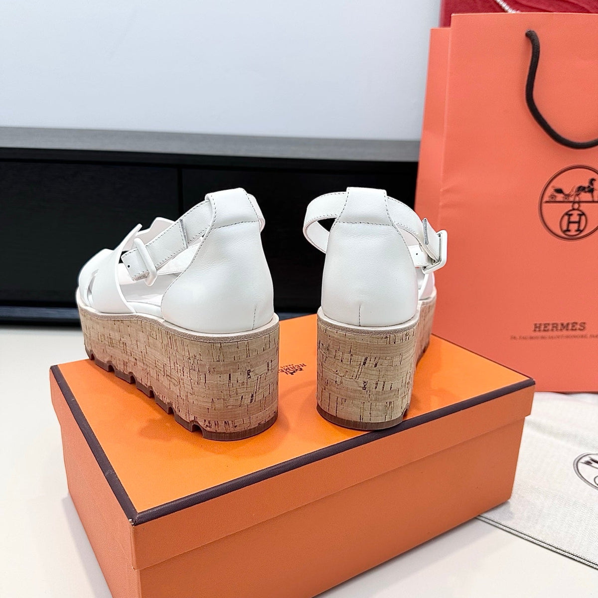 HM 26ss Platform Wedge Sandals 70 White Cowhide 622762