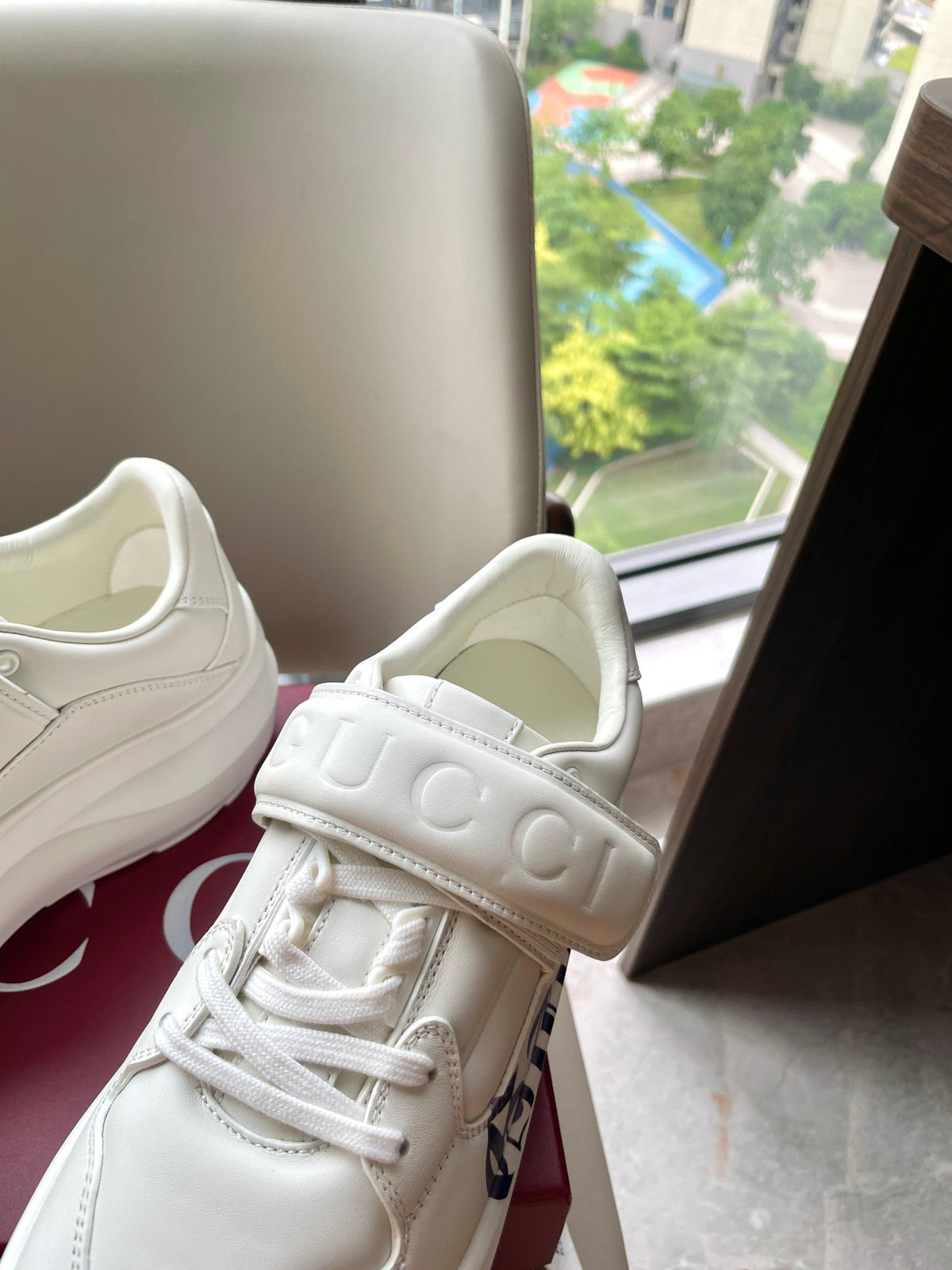 GG 26 Platform Sneaker White Black Sheepskin 632851