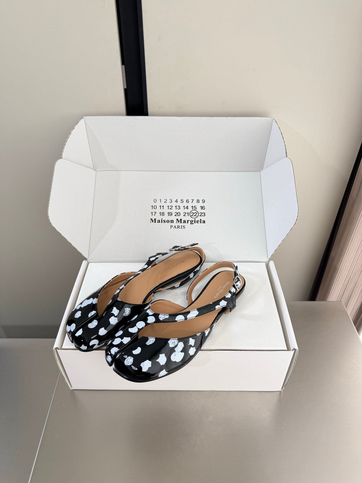 Maison Margiela 2026 Open-Toe Sandals Leather 929716