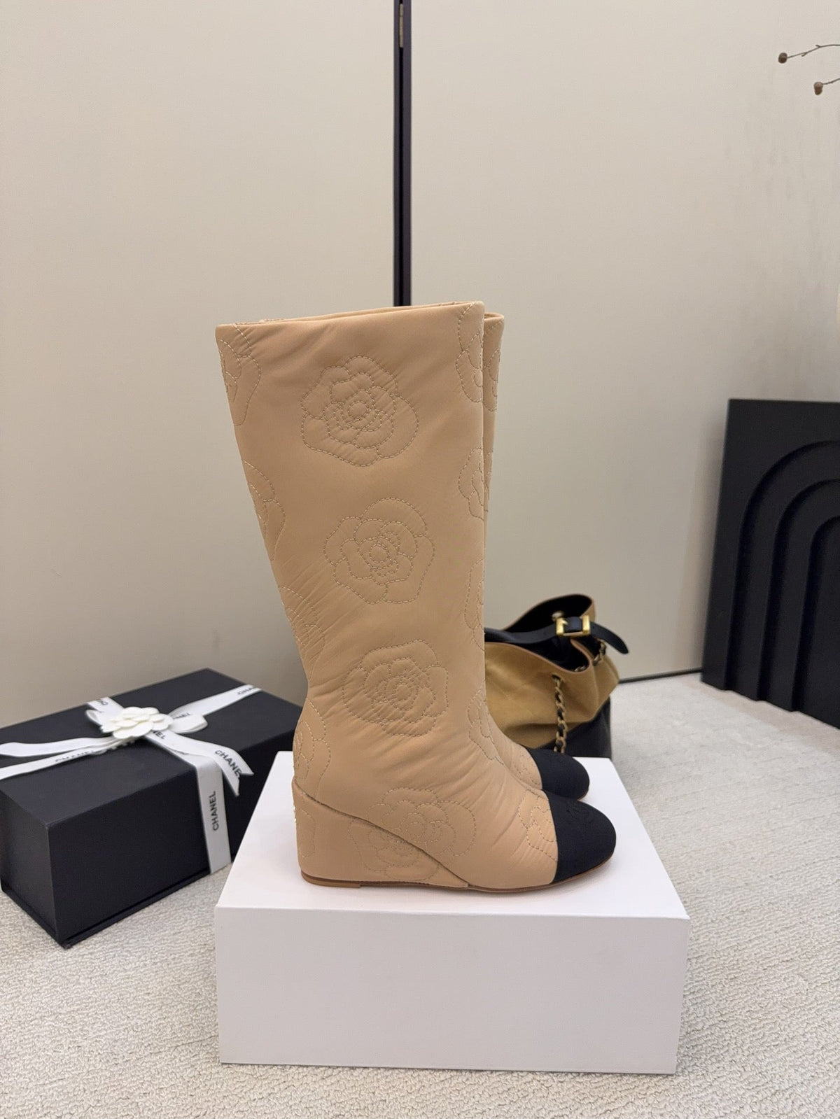 CC 26 Wedge Boot With Quilted Camellia Pattern Beige Black Fabric 589114