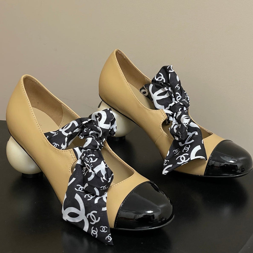 CC 26  Double C Pearl Heel Pump With Silk Ribbon Beige Sheepskin 593156