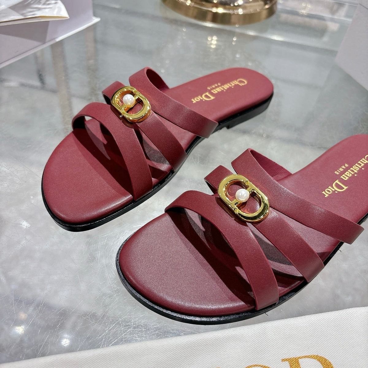 CD 26 Flat Sandals Dark Red Leather 592261