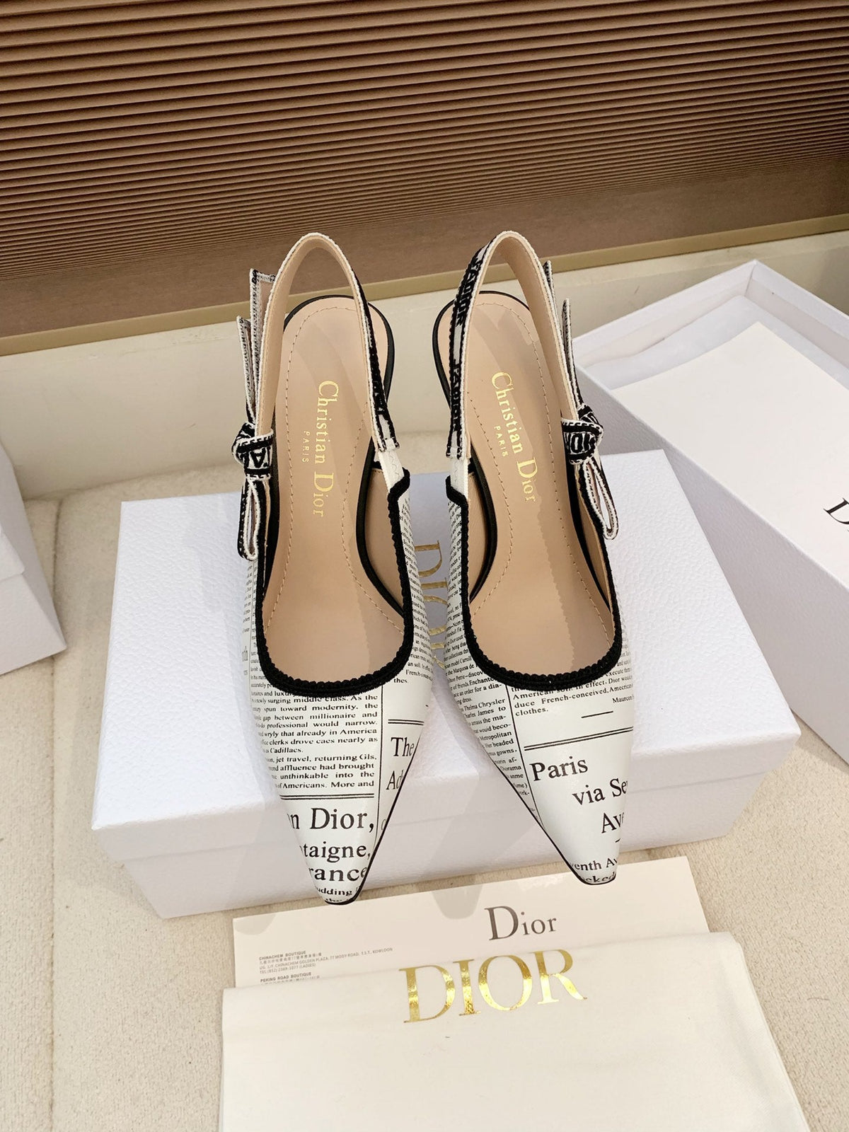 CD 26 Slingback 95 White Black Technology Fabric 614906