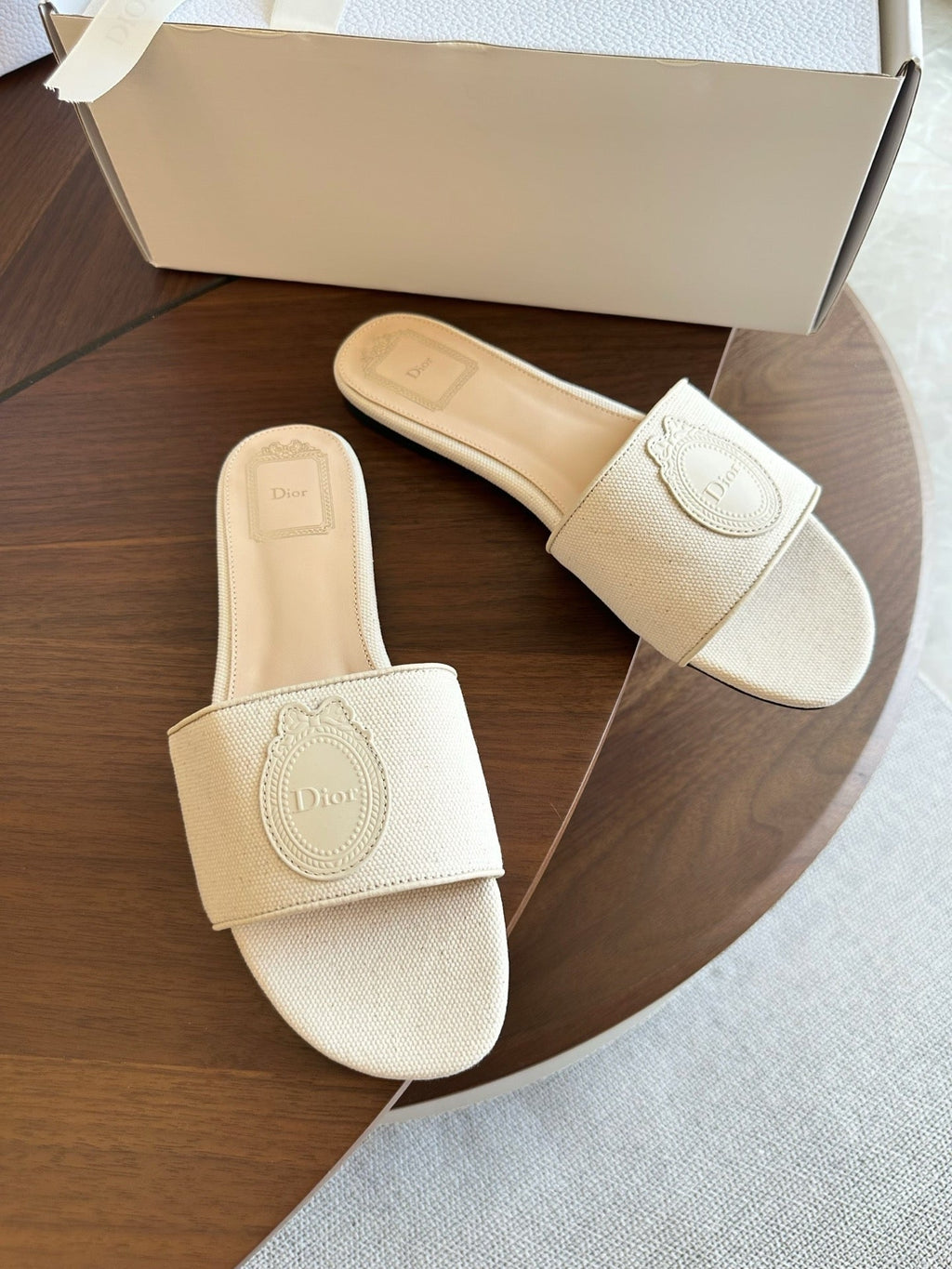 Dior 2026 Medaillon Logo Sandal Canvas Leather 922436